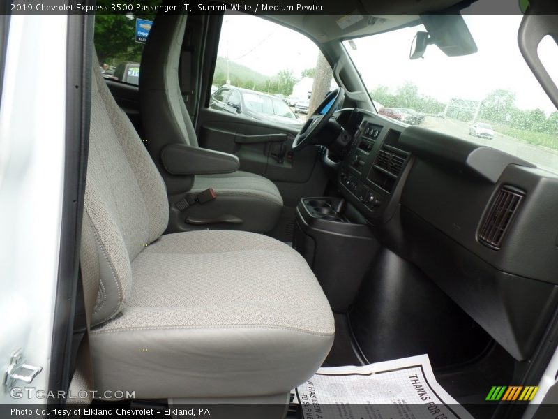 Summit White / Medium Pewter 2019 Chevrolet Express 3500 Passenger LT