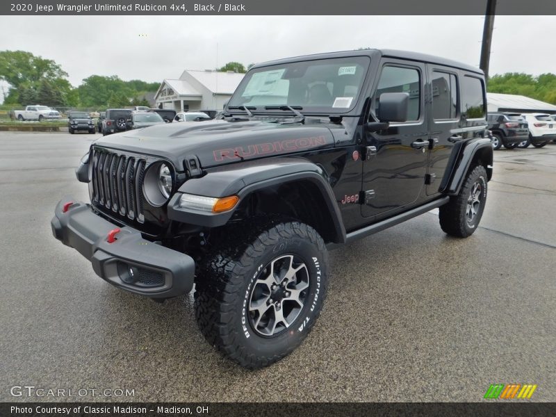 Front 3/4 View of 2020 Wrangler Unlimited Rubicon 4x4
