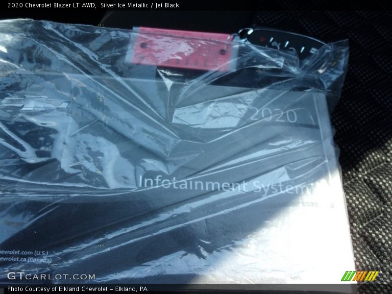 Silver Ice Metallic / Jet Black 2020 Chevrolet Blazer LT AWD