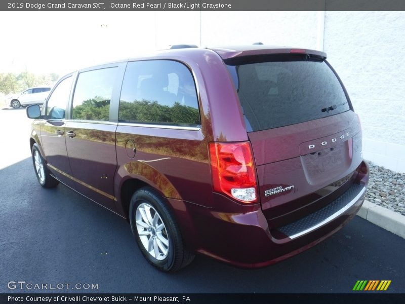 Octane Red Pearl / Black/Light Graystone 2019 Dodge Grand Caravan SXT