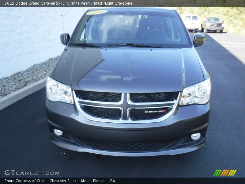 Granite Pearl / Black/Light Graystone 2019 Dodge Grand Caravan SXT