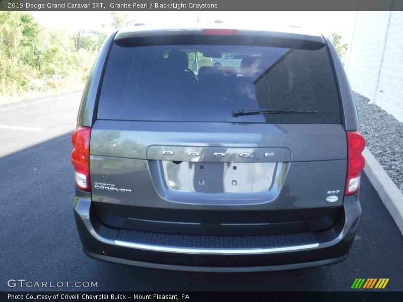 Granite Pearl / Black/Light Graystone 2019 Dodge Grand Caravan SXT