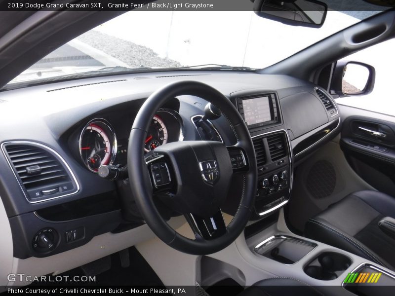 Granite Pearl / Black/Light Graystone 2019 Dodge Grand Caravan SXT