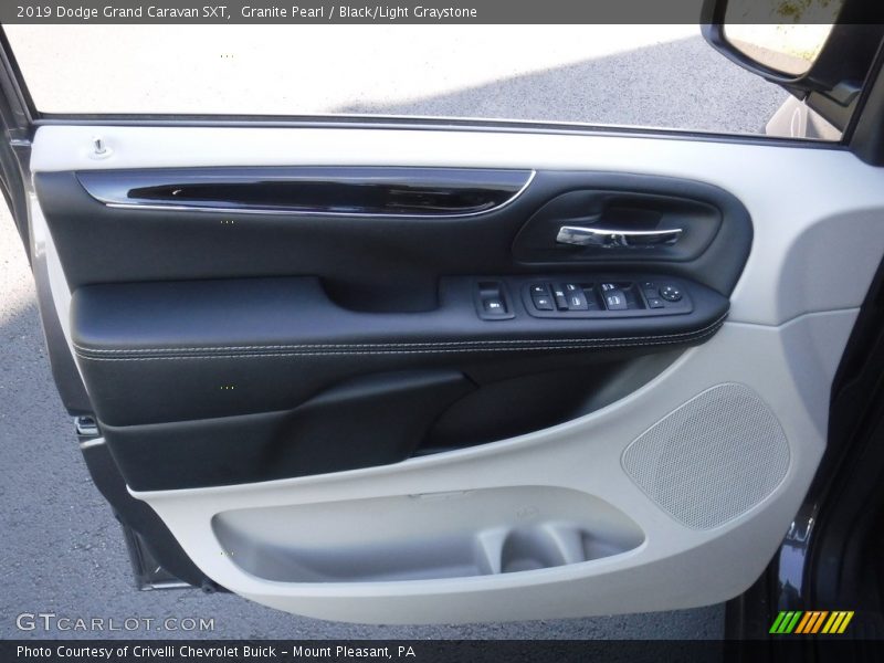 Granite Pearl / Black/Light Graystone 2019 Dodge Grand Caravan SXT