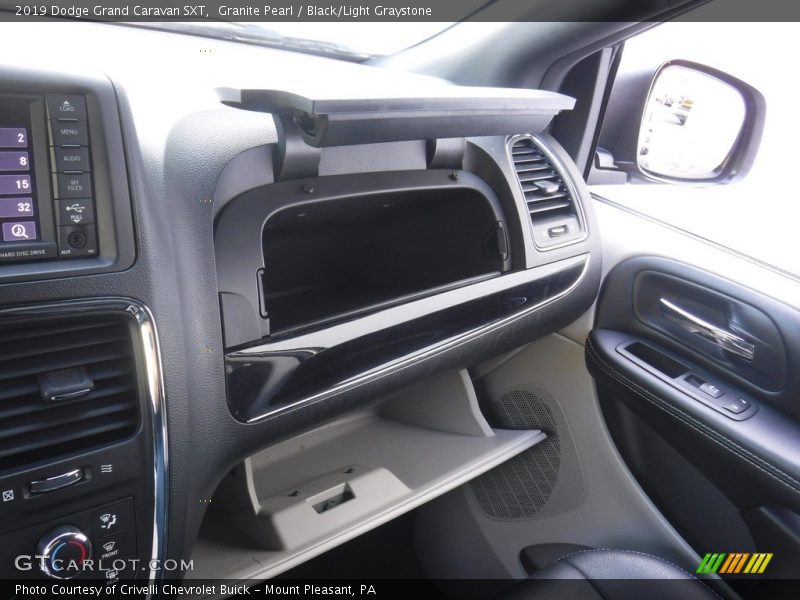 Granite Pearl / Black/Light Graystone 2019 Dodge Grand Caravan SXT