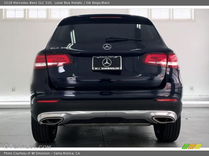 Lunar Blue Metallic / Silk Beige/Black 2018 Mercedes-Benz GLC 300