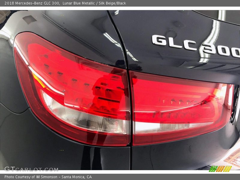 Lunar Blue Metallic / Silk Beige/Black 2018 Mercedes-Benz GLC 300