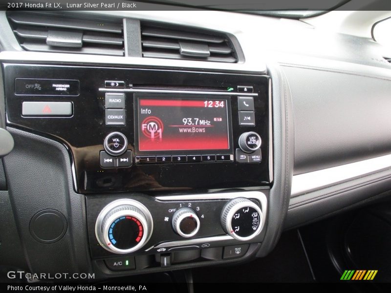 Lunar Silver Pearl / Black 2017 Honda Fit LX