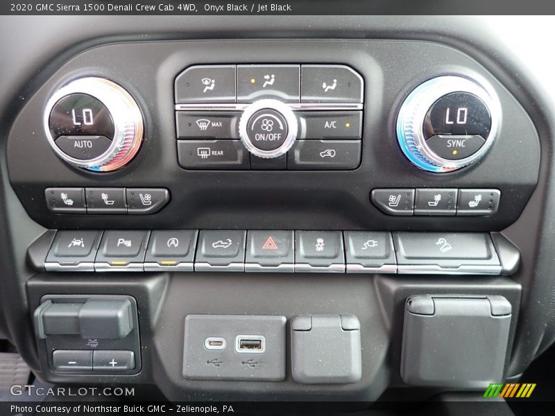 Controls of 2020 Sierra 1500 Denali Crew Cab 4WD