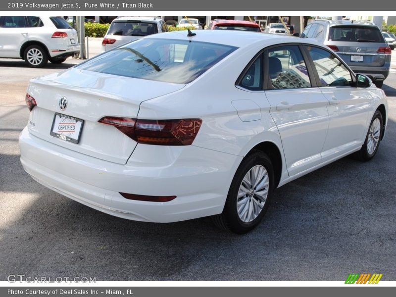 Pure White / Titan Black 2019 Volkswagen Jetta S