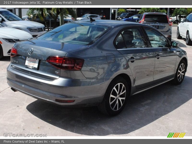 Platinum Gray Metallic / Titan Black 2017 Volkswagen Jetta SE