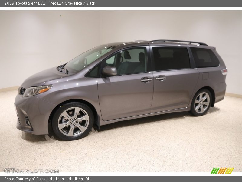 Predawn Gray Mica / Black 2019 Toyota Sienna SE
