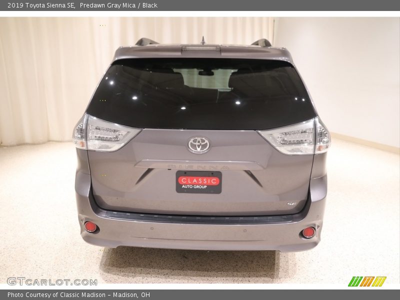 Predawn Gray Mica / Black 2019 Toyota Sienna SE