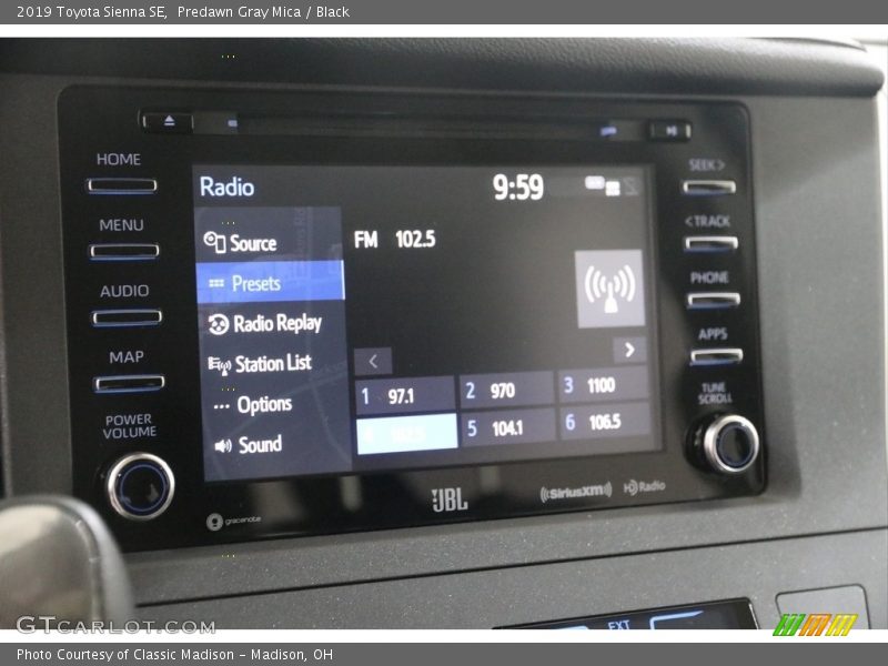 Predawn Gray Mica / Black 2019 Toyota Sienna SE