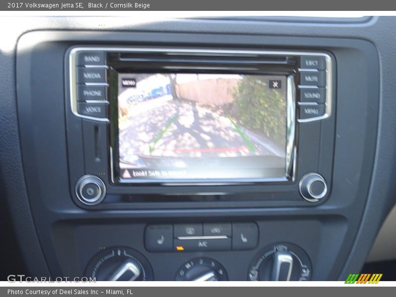 Black / Cornsilk Beige 2017 Volkswagen Jetta SE