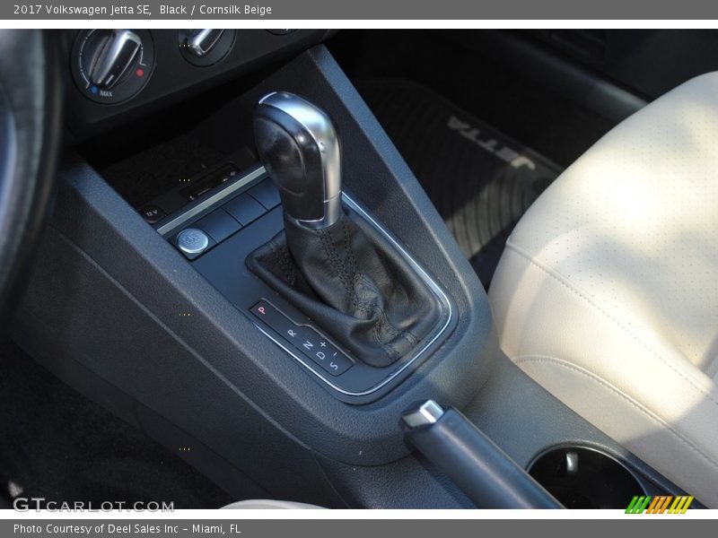 Black / Cornsilk Beige 2017 Volkswagen Jetta SE