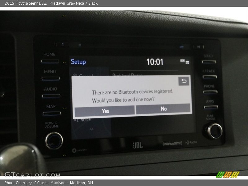 Predawn Gray Mica / Black 2019 Toyota Sienna SE