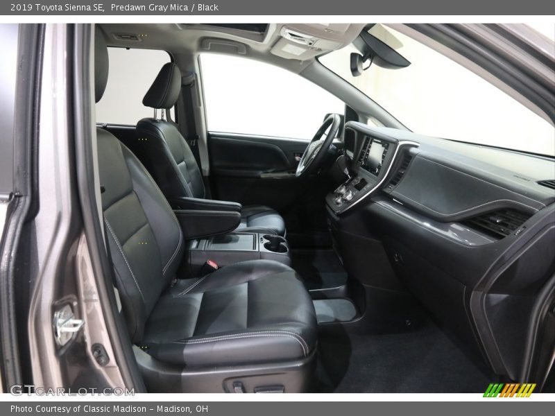 Predawn Gray Mica / Black 2019 Toyota Sienna SE