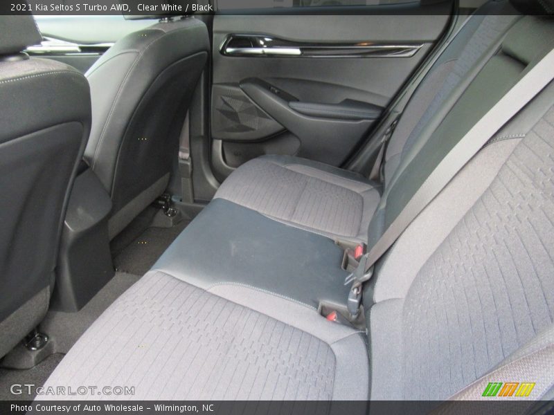 Clear White / Black 2021 Kia Seltos S Turbo AWD