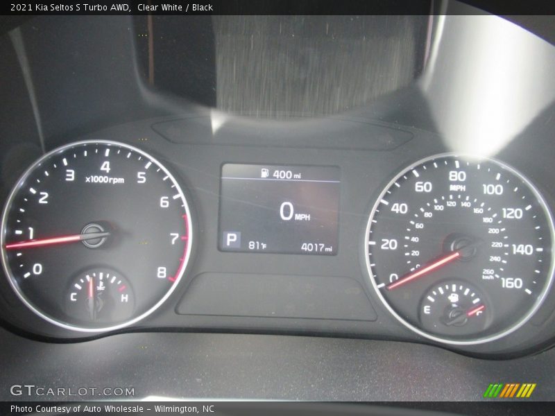 Clear White / Black 2021 Kia Seltos S Turbo AWD