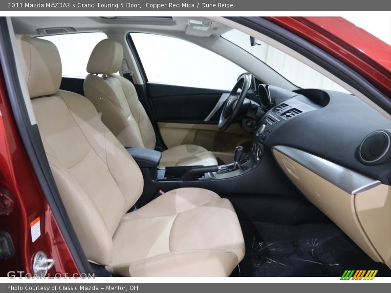 Front Seat of 2011 MAZDA3 s Grand Touring 5 Door