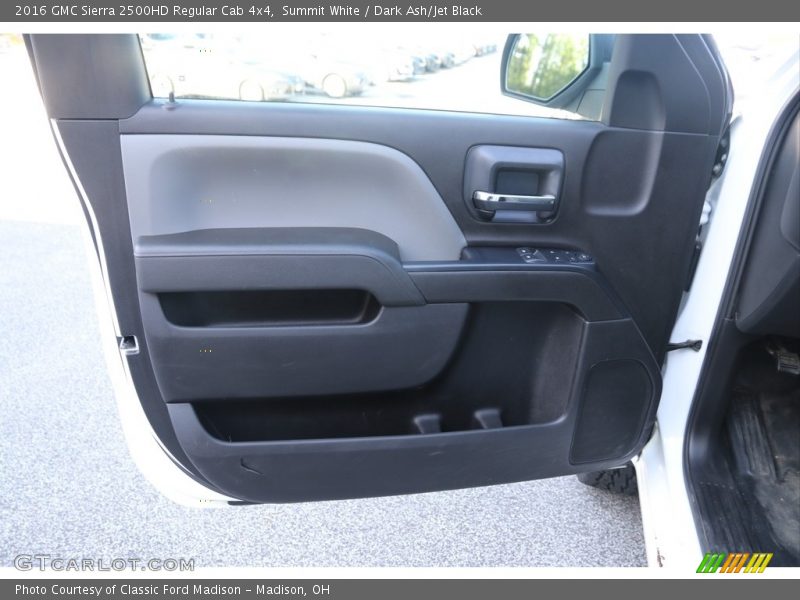Door Panel of 2016 Sierra 2500HD Regular Cab 4x4