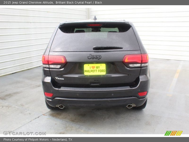 Brilliant Black Crystal Pearl / Black 2015 Jeep Grand Cherokee Altitude