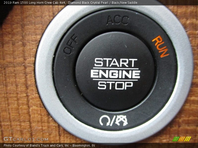 Diamond Black Crystal Pearl / Black/New Saddle 2019 Ram 1500 Long Horn Crew Cab 4x4