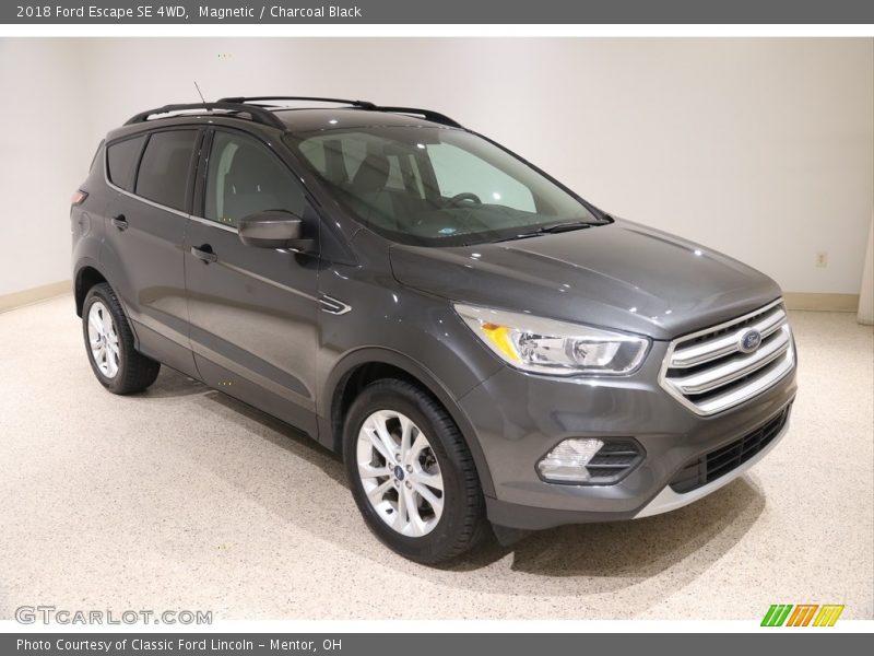 Magnetic / Charcoal Black 2018 Ford Escape SE 4WD