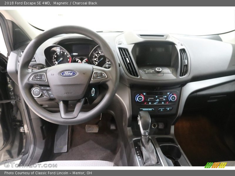 Magnetic / Charcoal Black 2018 Ford Escape SE 4WD