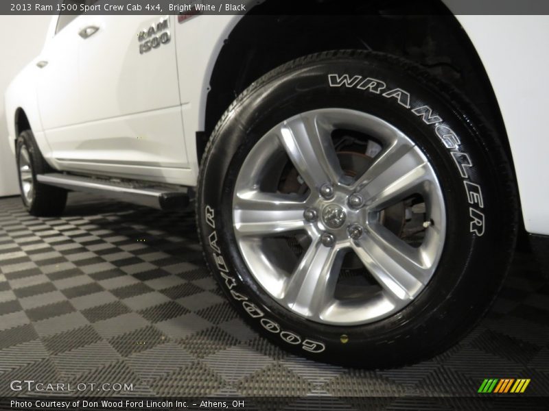 Bright White / Black 2013 Ram 1500 Sport Crew Cab 4x4