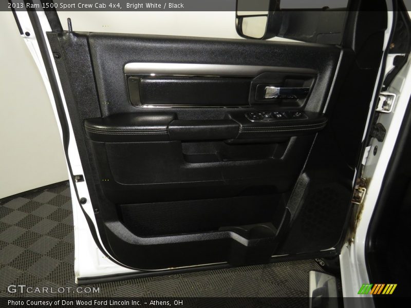Bright White / Black 2013 Ram 1500 Sport Crew Cab 4x4