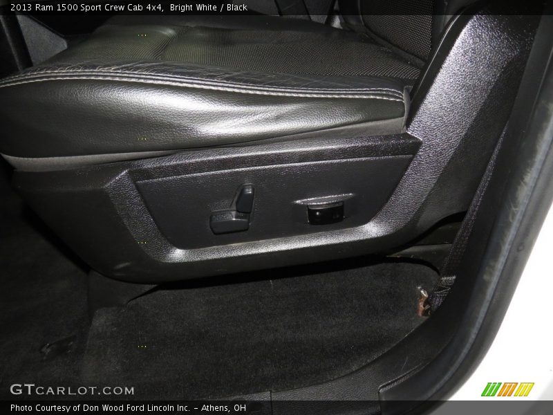 Bright White / Black 2013 Ram 1500 Sport Crew Cab 4x4