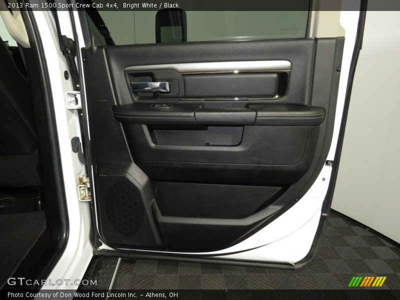 Bright White / Black 2013 Ram 1500 Sport Crew Cab 4x4