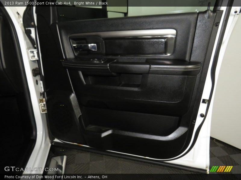 Bright White / Black 2013 Ram 1500 Sport Crew Cab 4x4