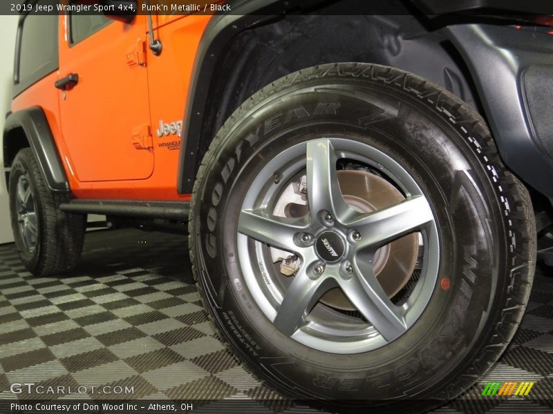 Punk'n Metallic / Black 2019 Jeep Wrangler Sport 4x4