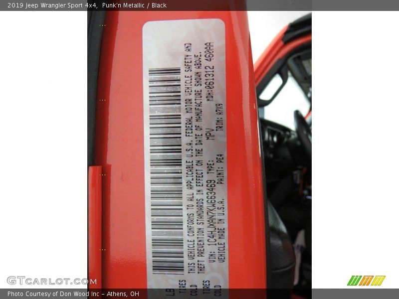 Punk'n Metallic / Black 2019 Jeep Wrangler Sport 4x4