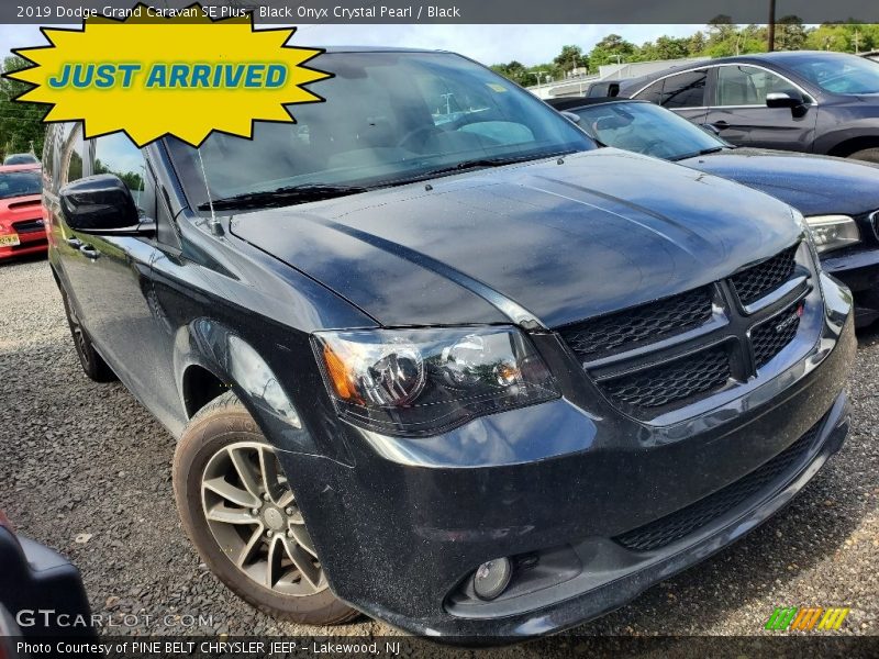 Black Onyx Crystal Pearl / Black 2019 Dodge Grand Caravan SE Plus