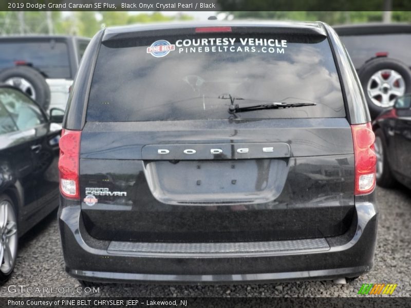 Black Onyx Crystal Pearl / Black 2019 Dodge Grand Caravan SE Plus