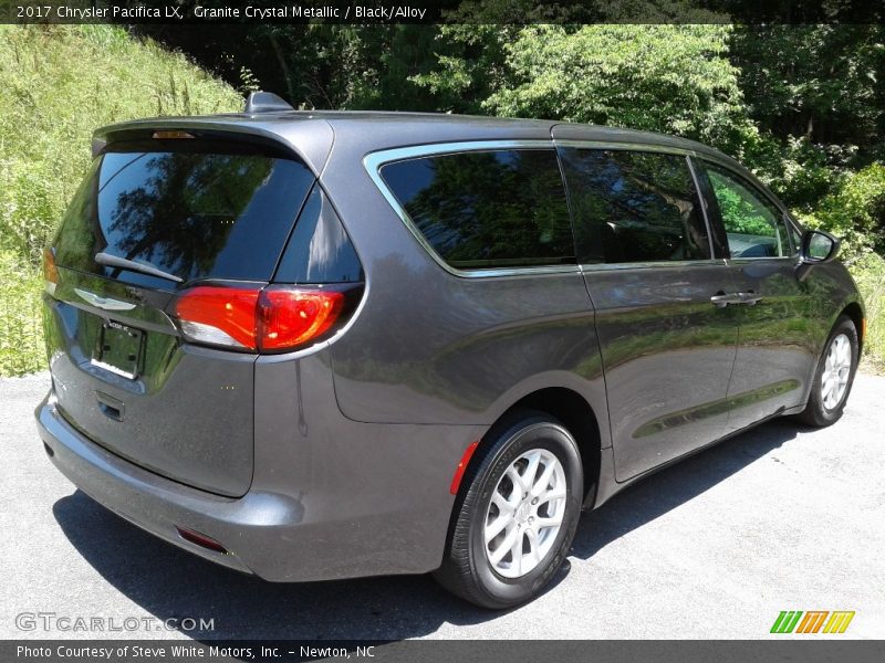 Granite Crystal Metallic / Black/Alloy 2017 Chrysler Pacifica LX