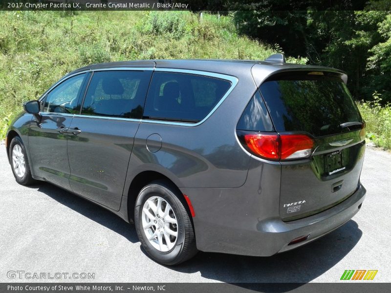 Granite Crystal Metallic / Black/Alloy 2017 Chrysler Pacifica LX