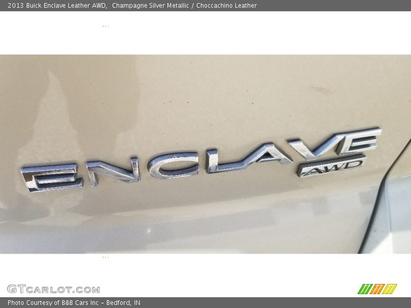 Champagne Silver Metallic / Choccachino Leather 2013 Buick Enclave Leather AWD