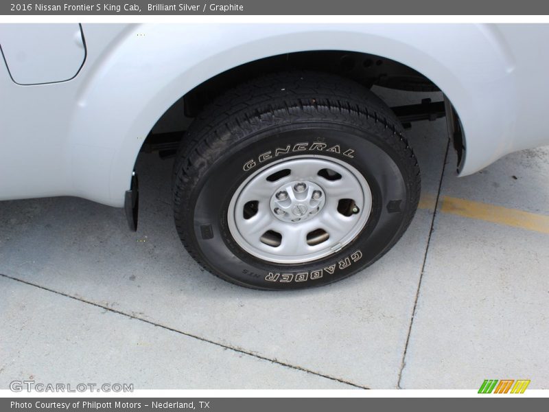 Brilliant Silver / Graphite 2016 Nissan Frontier S King Cab