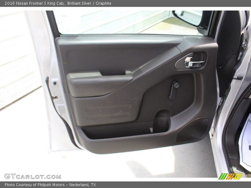 Brilliant Silver / Graphite 2016 Nissan Frontier S King Cab