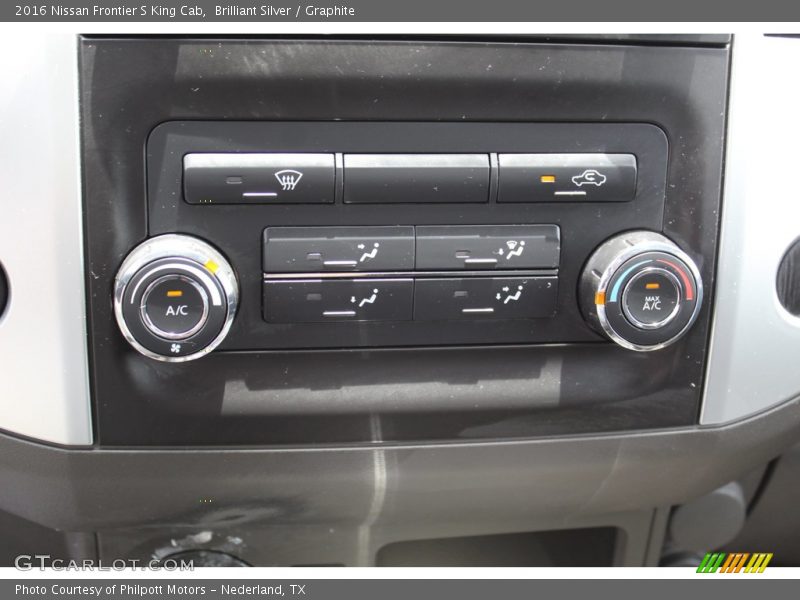 Brilliant Silver / Graphite 2016 Nissan Frontier S King Cab