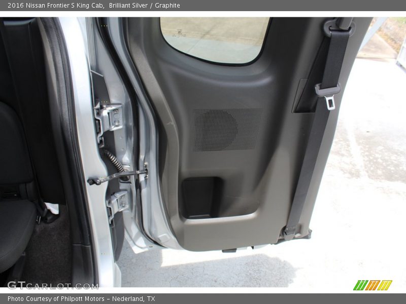 Brilliant Silver / Graphite 2016 Nissan Frontier S King Cab