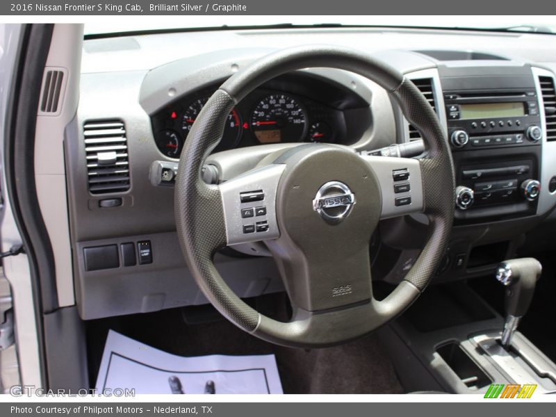 Brilliant Silver / Graphite 2016 Nissan Frontier S King Cab