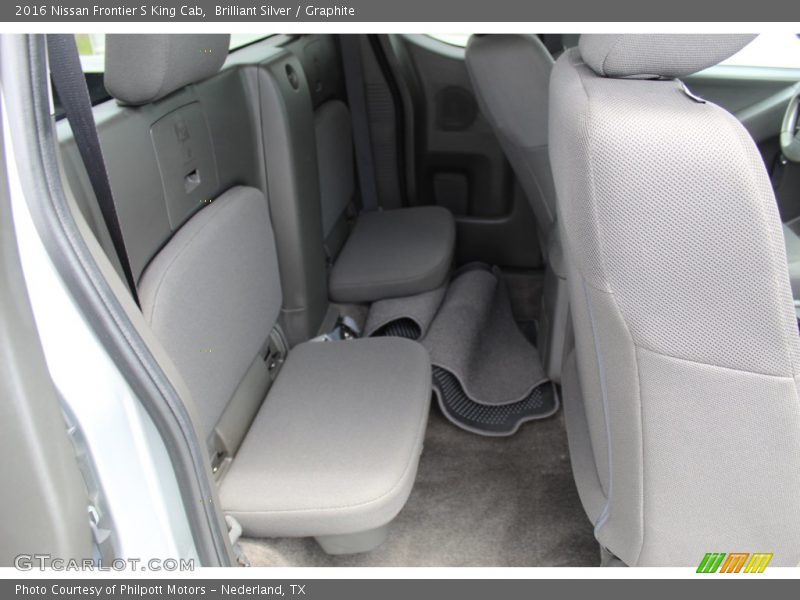 Brilliant Silver / Graphite 2016 Nissan Frontier S King Cab