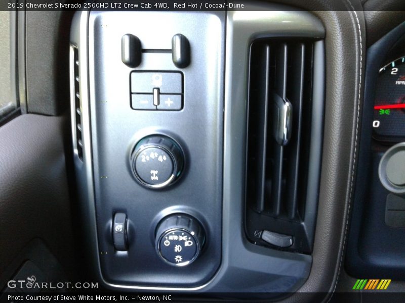 Red Hot / Cocoa/­Dune 2019 Chevrolet Silverado 2500HD LTZ Crew Cab 4WD