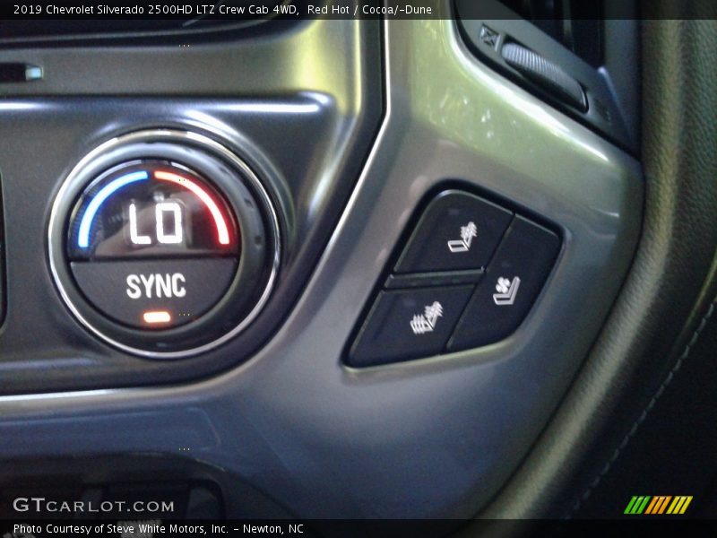 Red Hot / Cocoa/­Dune 2019 Chevrolet Silverado 2500HD LTZ Crew Cab 4WD